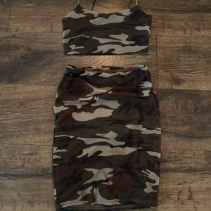 Women’s Small Matching Set Crop Top & Short Skirt